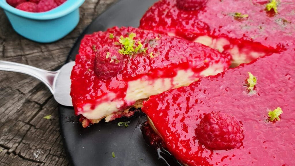 Cheesecake de Chocolate com Calda de Framboesa