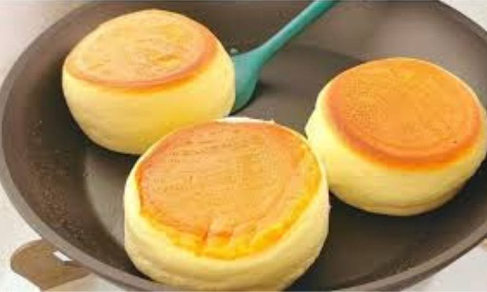 O Bolinho Nuvem Japonês de Frigideira,