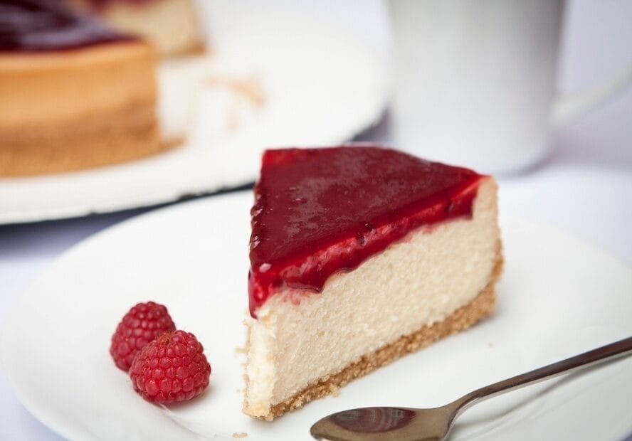 Cheesecake de Chocolate com Calda de Framboesa