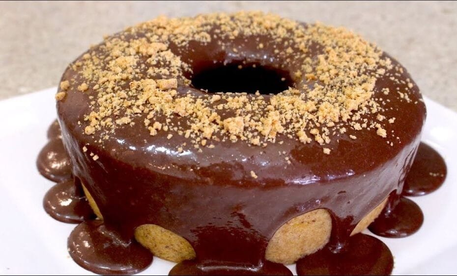 Bolo de Chocolate com Manteiga de Amendoim: