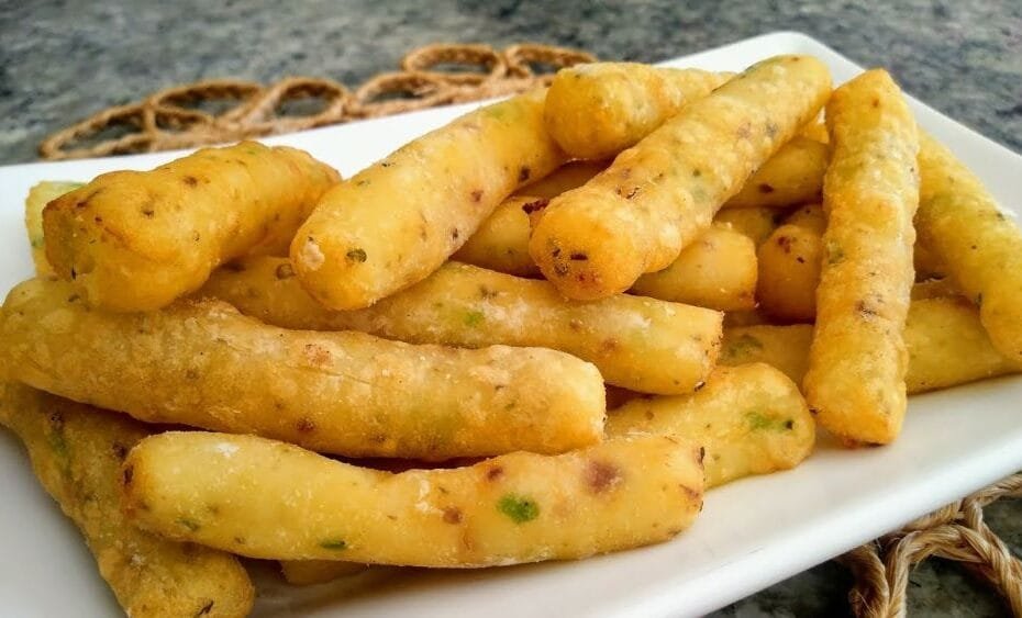 Palitos de batata cozida com queijo