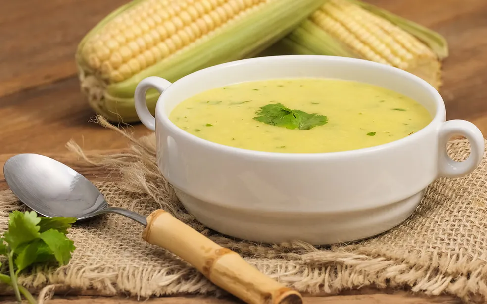 Sopa de milho cremosa