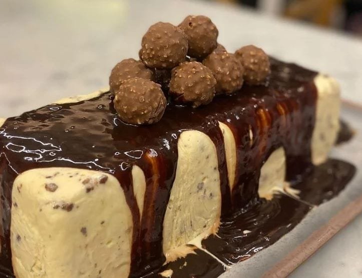 Sorvete de Ferrero Rocher
