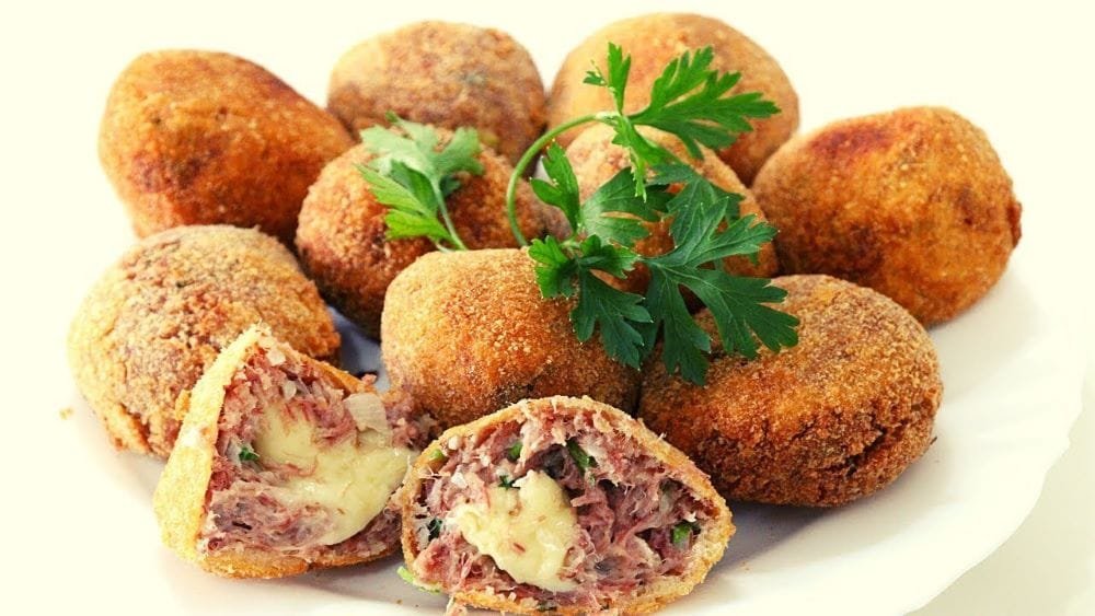 Bolinho de carne seca