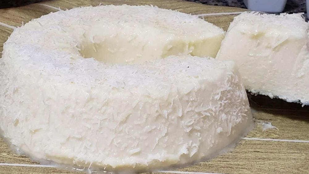 Pudim gelado de coco