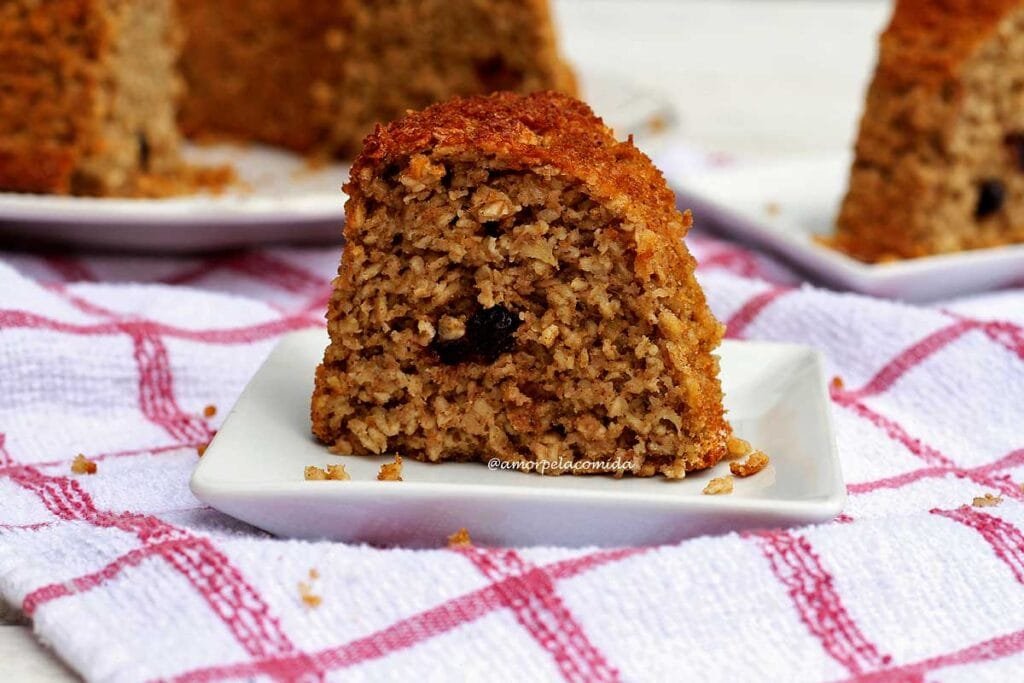Bolo de maçã, aveia e canela