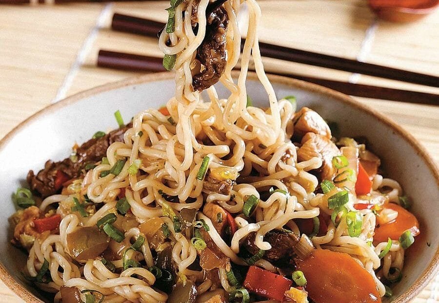 Yakisoba de Carne