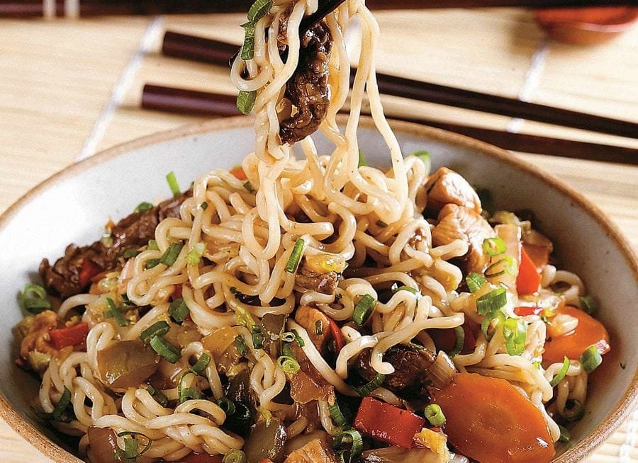 Yakisoba de Carne