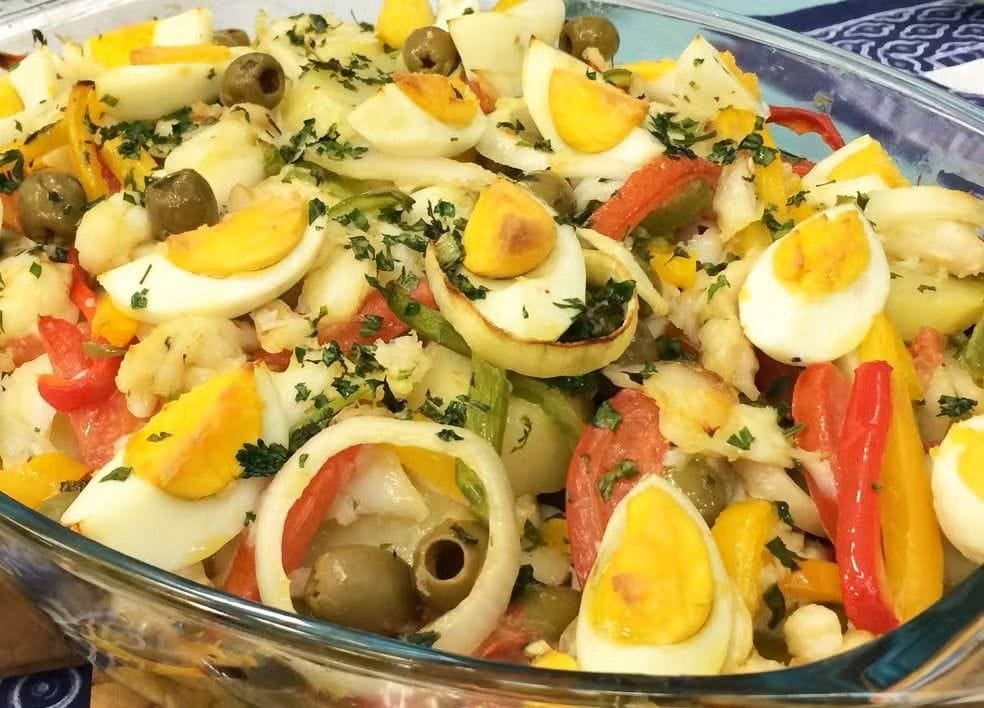 Bacalhoada à moda portuguesa