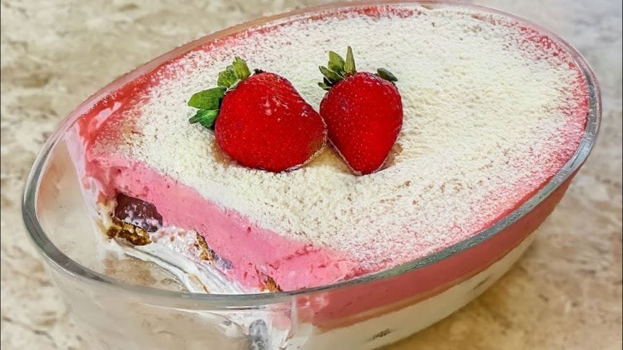 Mousse de Leite Ninho com Morangos