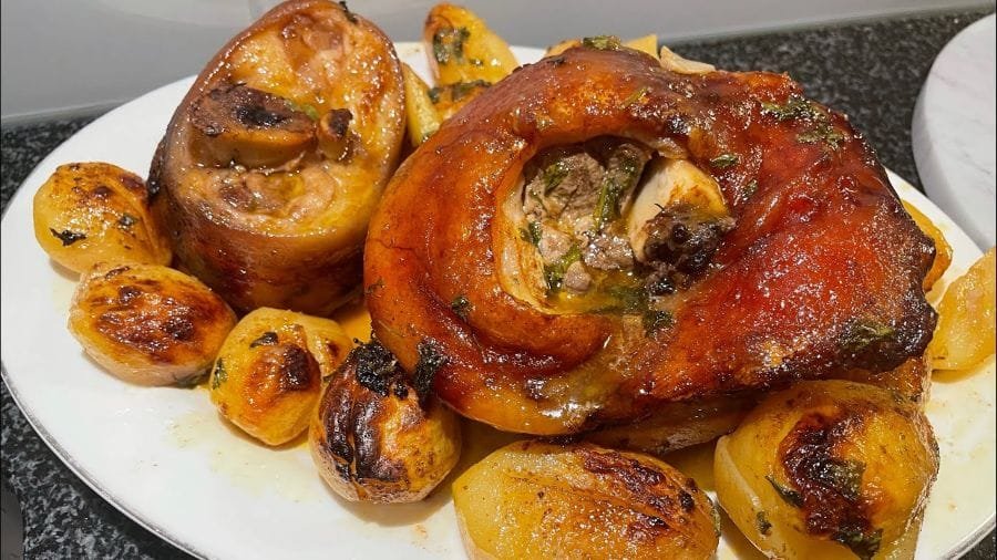 Joelho de Porco com Batatas