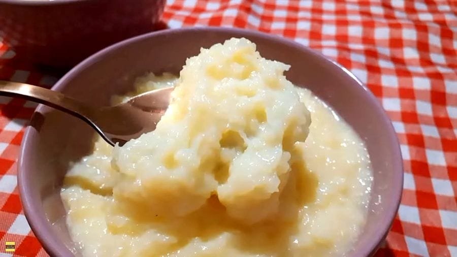 Cocada cremosa com leite condensado