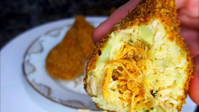 Coxinha com Massa de Couve-flor