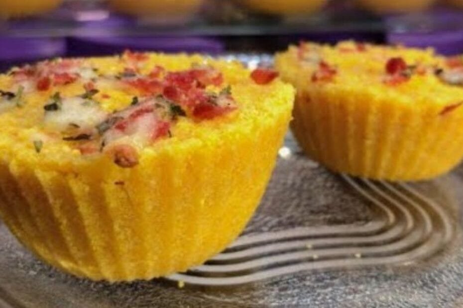 Empadinha de Cuscuz com Costela e Queijo
