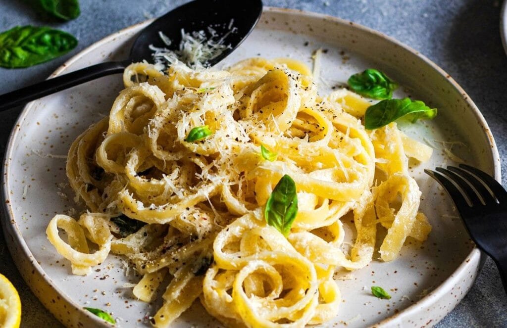 Macarrão Alho e Óleo Cremoso