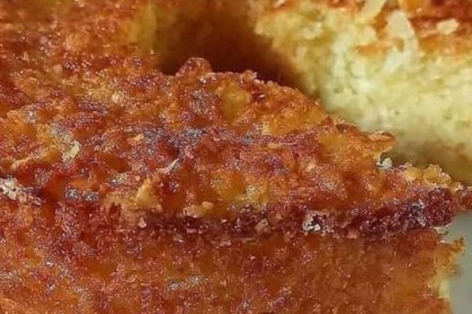 Bolo de mandioca com abacaxi